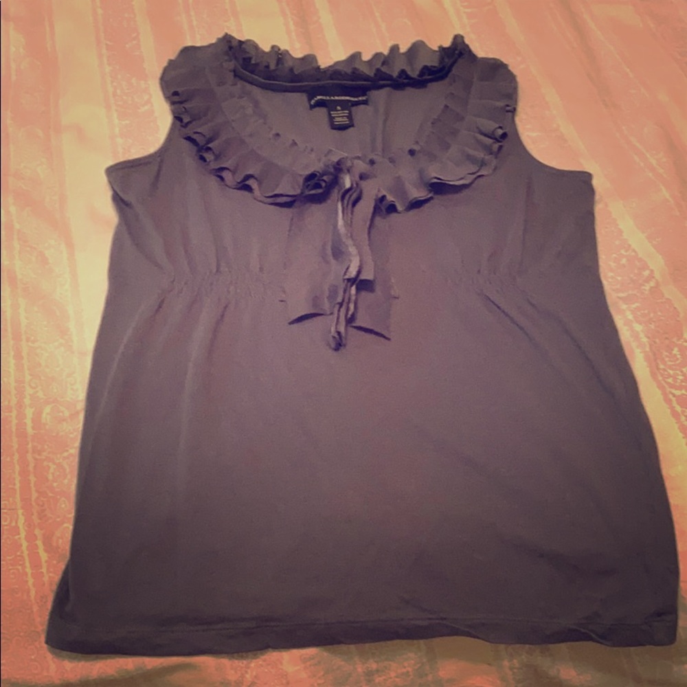Blouse gray.